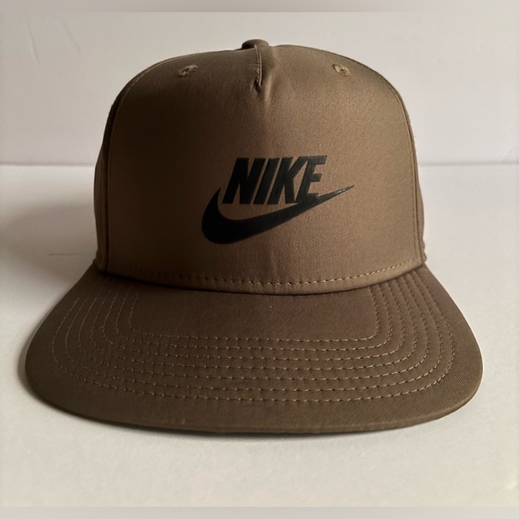 Nike Adjustable Dri fit Hat - Picture 1 of 4
